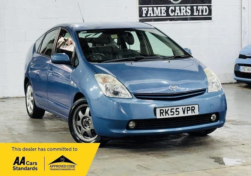 Blue Used 2005 Toyota Prius Hatchback | £3,500 (Fair price) - Image 1/3