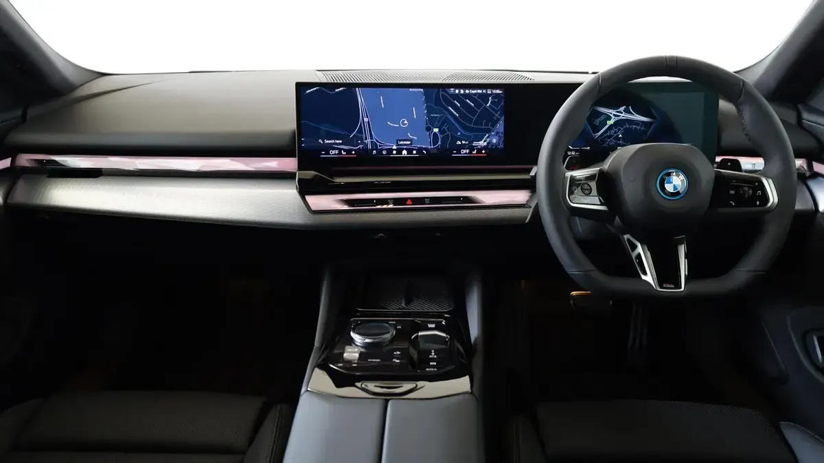 New BMW 530e M Sport 295 HP (216 kW) 2026 Black Estate