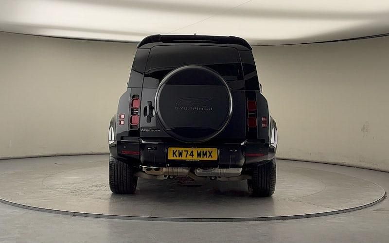 Used Land Rover Defender HSE Dynamic 350 HP (257 kW) 2024 Storm grey SUV