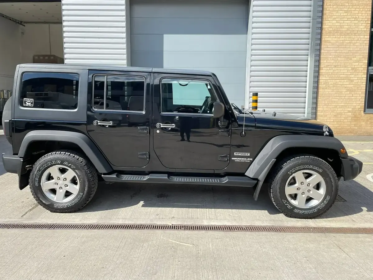 Used Jeep Wrangler Sahara 285 HP (209 kW) 2014 Black SUV