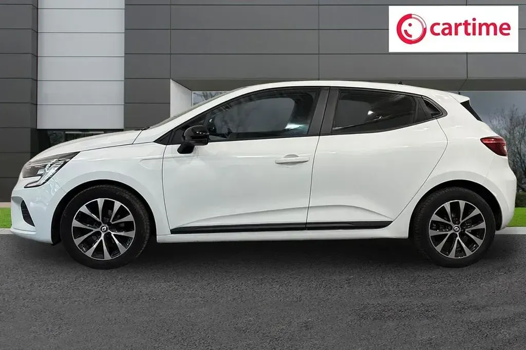 Used Renault Clio Evolution 90 HP (66 kW) 2023 White Hatchback