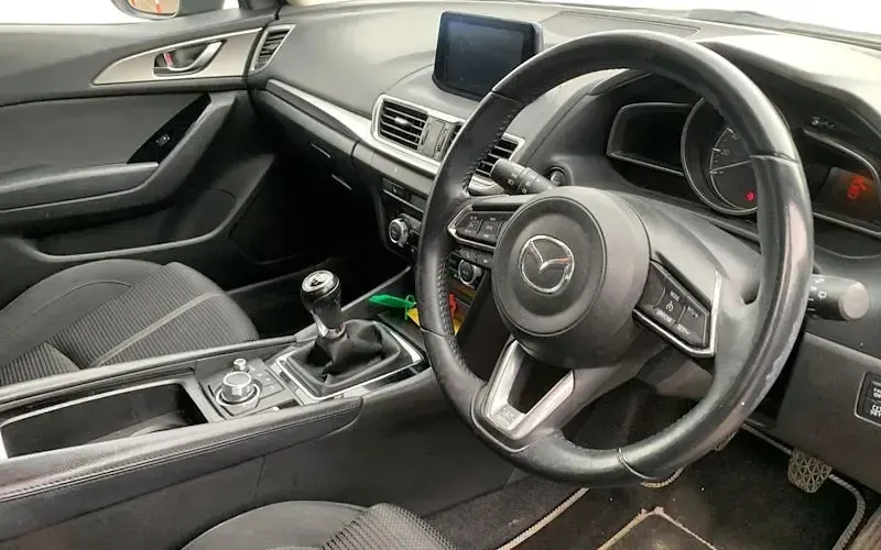 Used Mazda 3 120 HP (88 kW) 2017 Black Hatchback