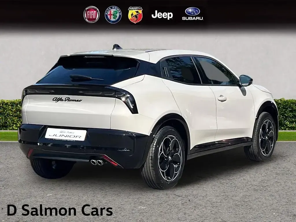New Alfa Romeo Junior 134 HP (98 kW) 2026 Scala ivory SUV