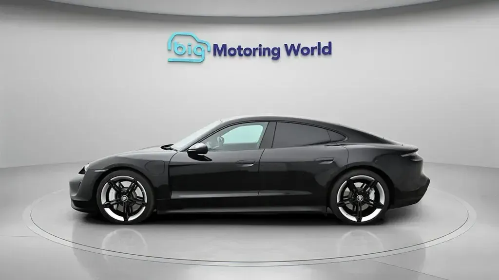 Begagnad Porsche Taycan Performance Package 11 kW (15 HK) 2022 Sedan
