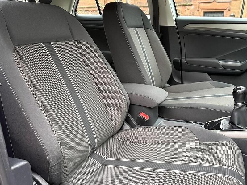 Used VW T-Roc SE 115 HP (84 kW) 2020 White SUV