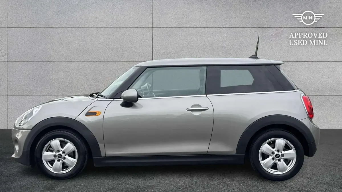 Usado Mini ONE Hatch 101 CV (74 kW) 2016 Plateado Utilitario