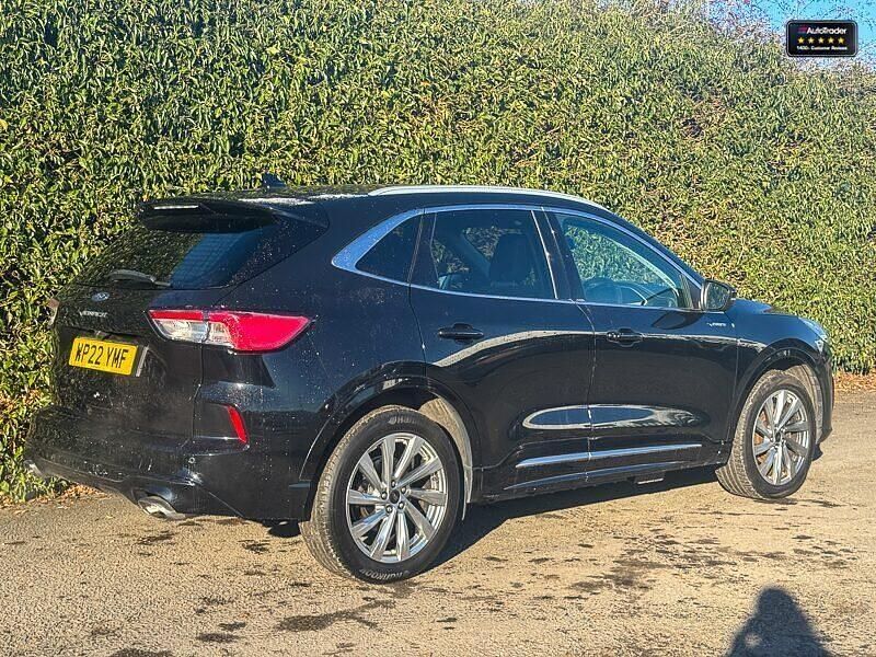 Begagnad Ford Kuga Vignale 225 HK (165 kW) 2022 Svart SUV