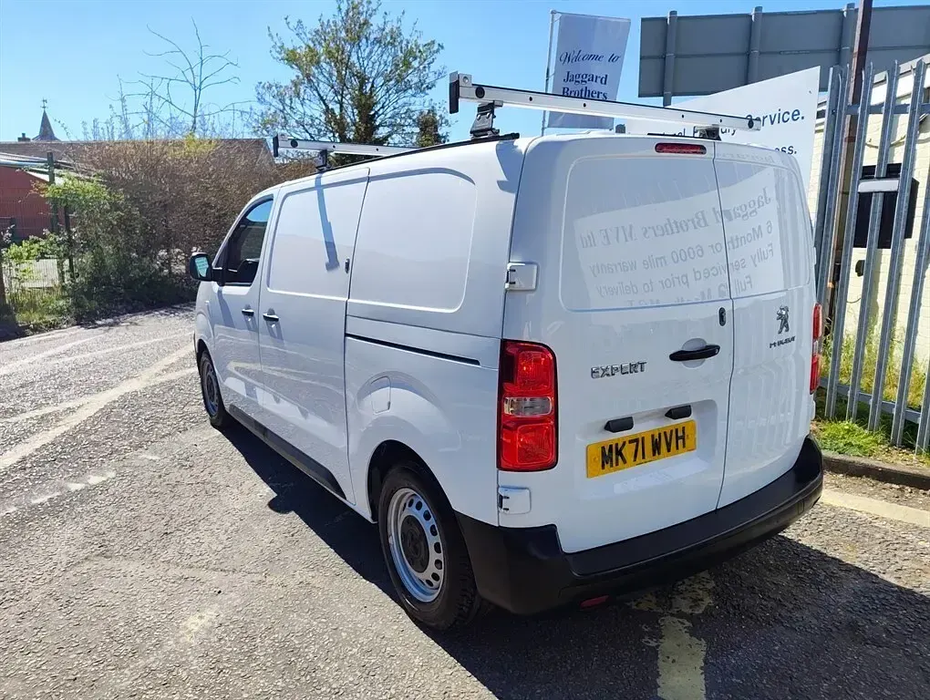 Używany Peugeot Expert 2021 Biały Van