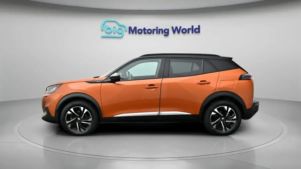 Used Peugeot e-2008 GT 98 kW (134 HP) 2023 Orange SUV
