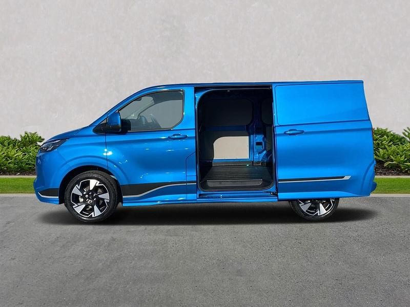 Used Ford E-Transit Sport 160 kW (218 HP) 2025 Blue Van