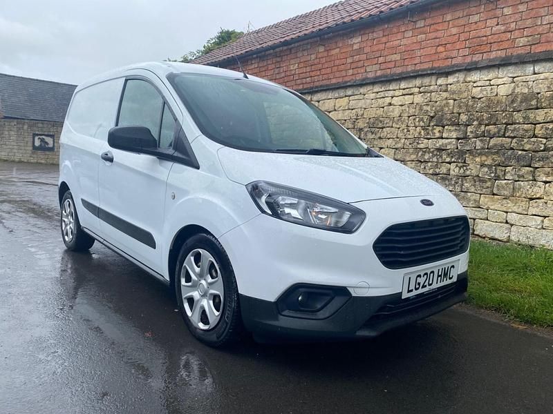 White Used 2020 Ford Transit Trend Van | £5,235 (Fair price) - Image 1/4