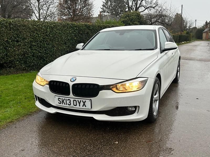 White Used 2013 BMW 320 Efficient Dynamics Sedan | £4,500 (Super price) - Image 1/4