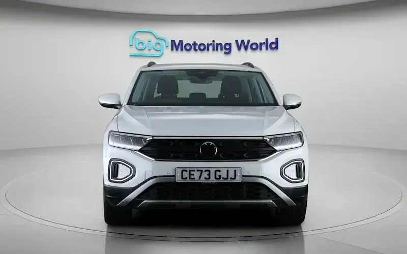 Used VW T-Roc Life 150 HP (110 kW) 2025 SUV