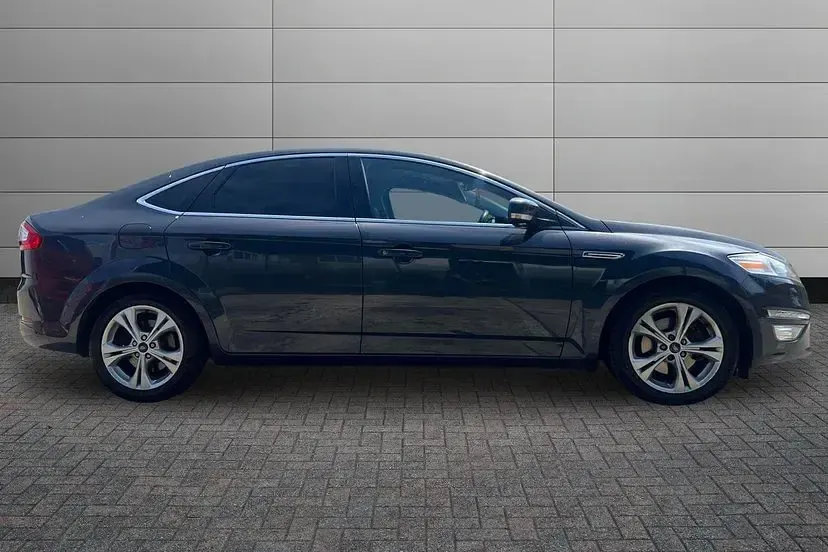 Used Ford Mondeo Business Edition 163 HP (119 kW) 2014 Grey Hatchback