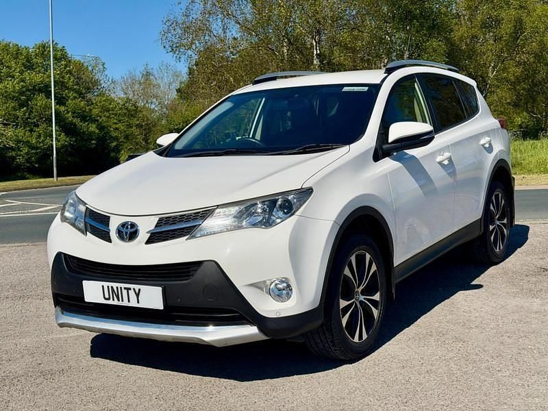 Used Toyota RAV4 2015 White SUV