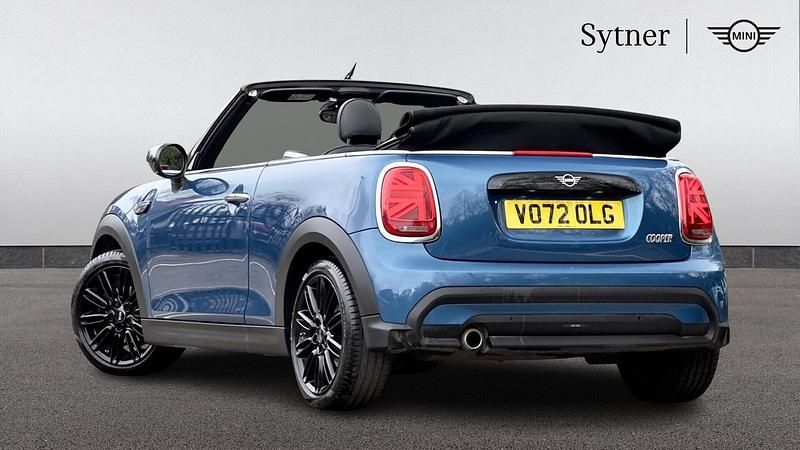 Usado Mini Cooper Exclusive 134 CV (98 kW) 2022 Azul Utilitario