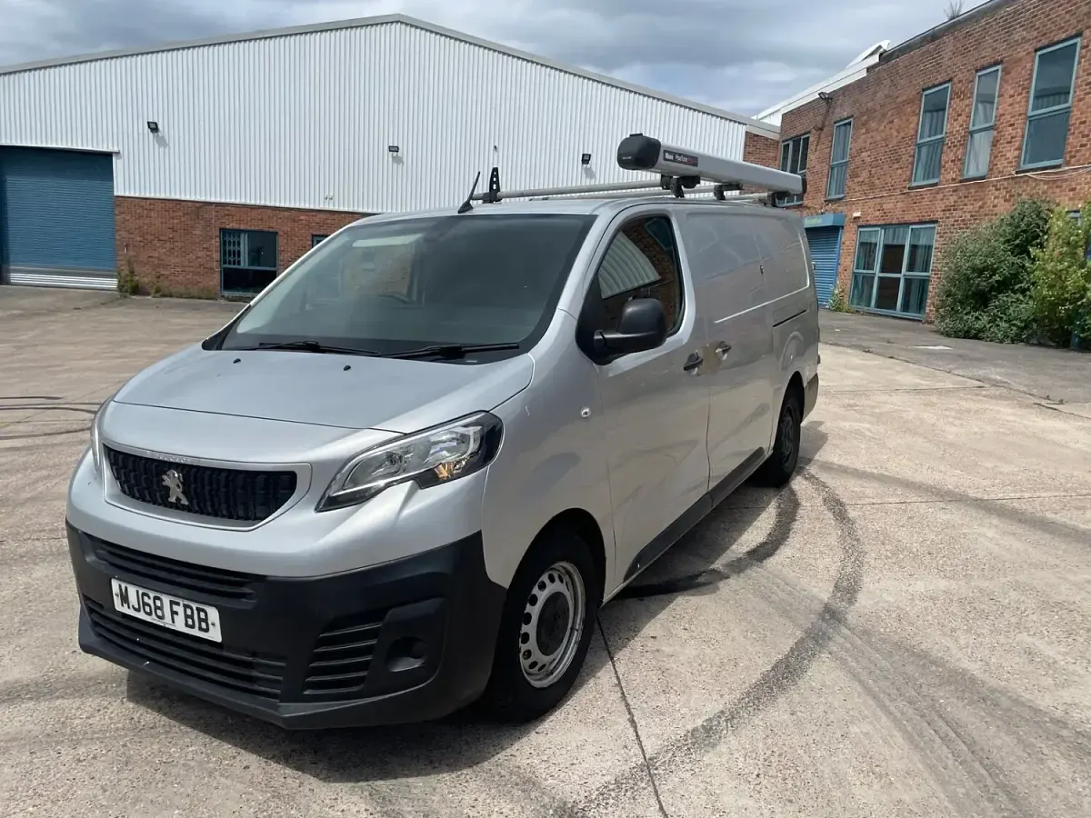 Used Peugeot Expert 2018 Silver Van