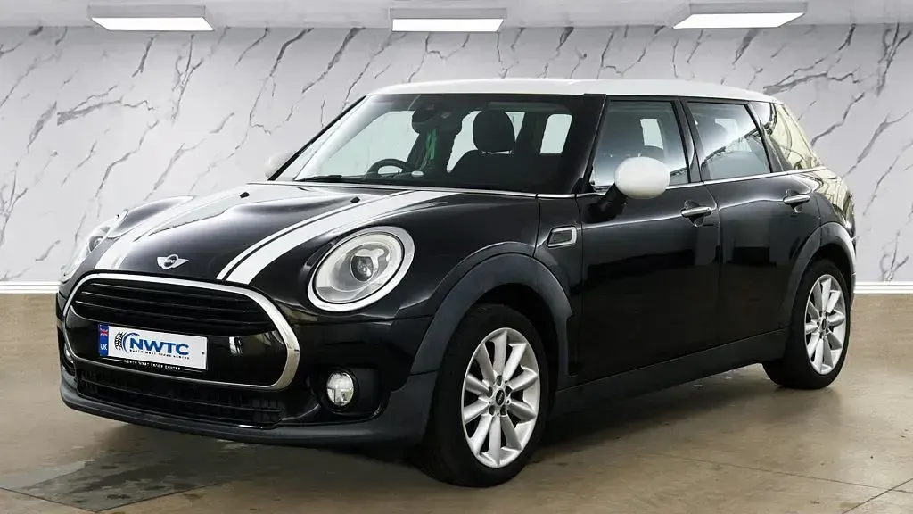 Used Mini Cooper Clubman 136 HP (100 kW) 2015 Black Estate