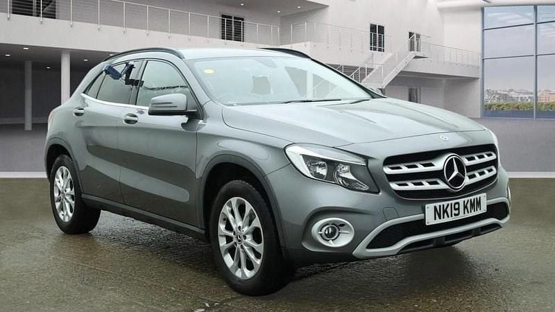 Used Mercedes GLA200 SE 156 HP (114 kW) 2019 Grey SUV