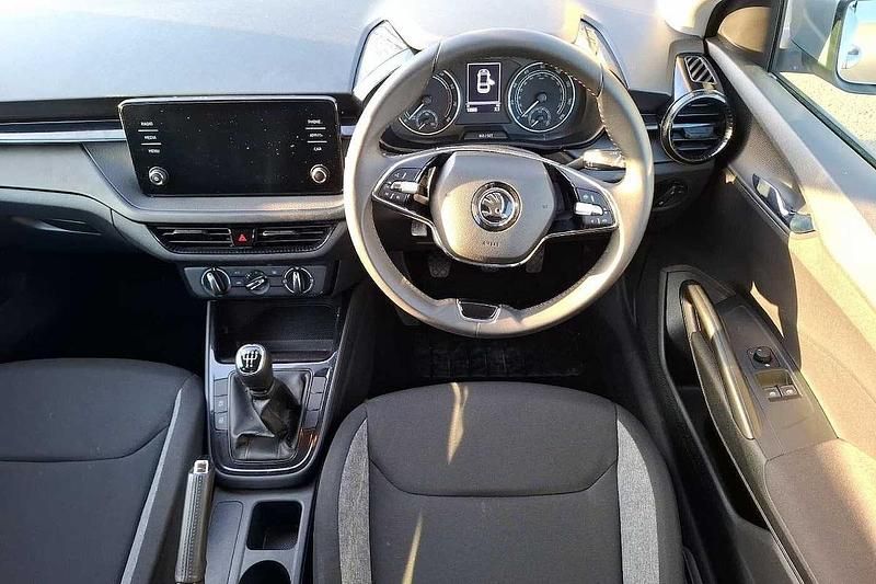 Used Skoda Fabia Comfort 94 HP (69 kW) 2024 Silver Hatchback