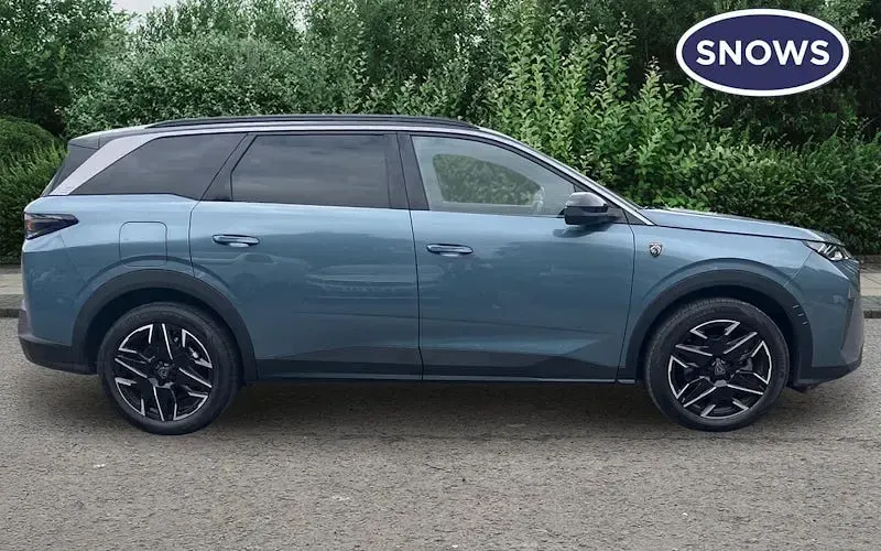 Used Peugeot 5008 GTi 136 HP (100 kW) 2025 Blue SUV