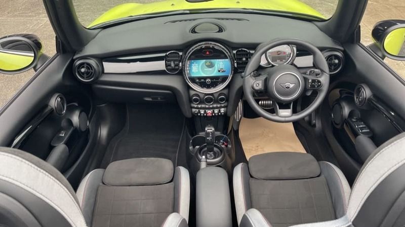Used Mini Cooper S Cabriolet Sport 176 HP (129 kW) 2021 Yellow Cabriolet
