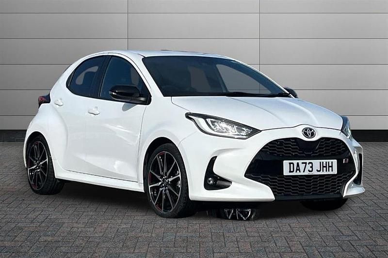 Used Toyota Yaris Hybrid Sport 116 HP (85 kW) 2023 Decuma grey Hatchback