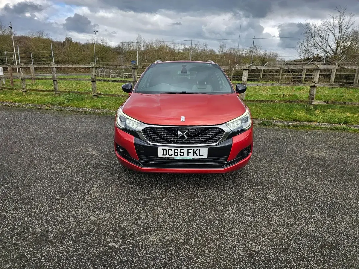 Used DS Automobiles DS4 120 HP (88 kW) 2015 Orange Hatchback