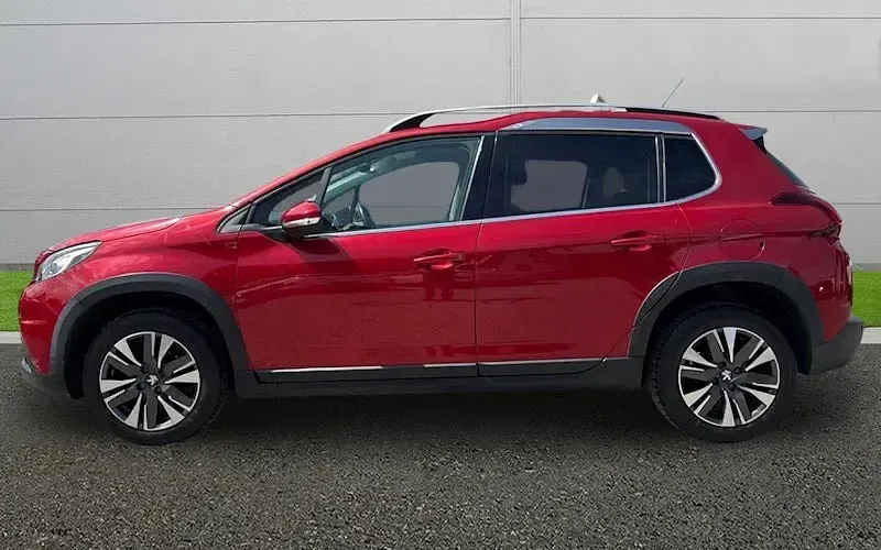 Used Peugeot 2008 Allure 83 HP (61 kW) 2019 Red SUV