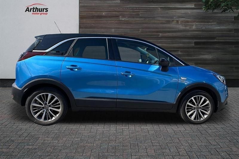 Blue Used 2020 Vauxhall Crossland X S SUV | £10,290 (Fair price) - Image 1/4