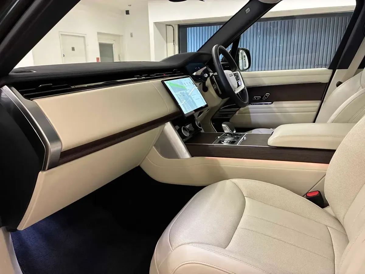 Used Land Rover Range Rover SE 2023 Green SUV