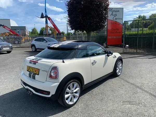 Used Mini Cooper S Coupé 2015 White Coupe