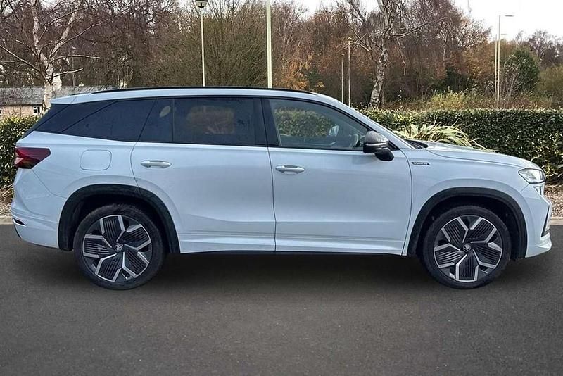 Used Skoda Kodiaq SportLine 147 HP (108 kW) 2025 Moon white metallic SUV
