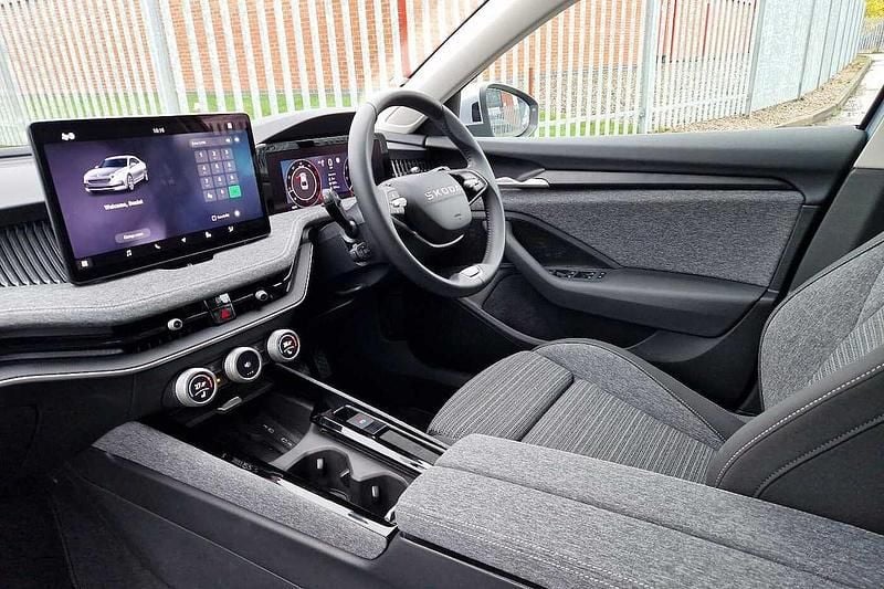 Used Skoda Superb SE Technology 150 HP (110 kW) 2025 Silver Hatchback