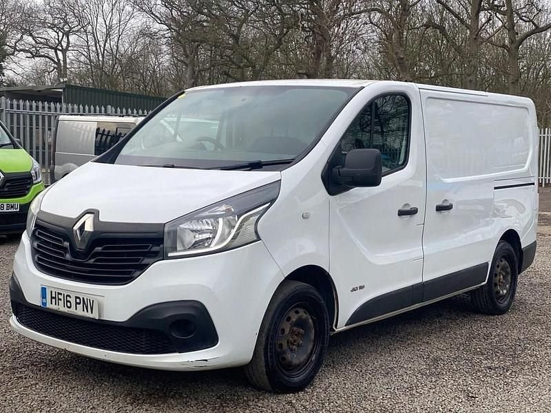 Used Renault Trafic Business 2016 White MPV