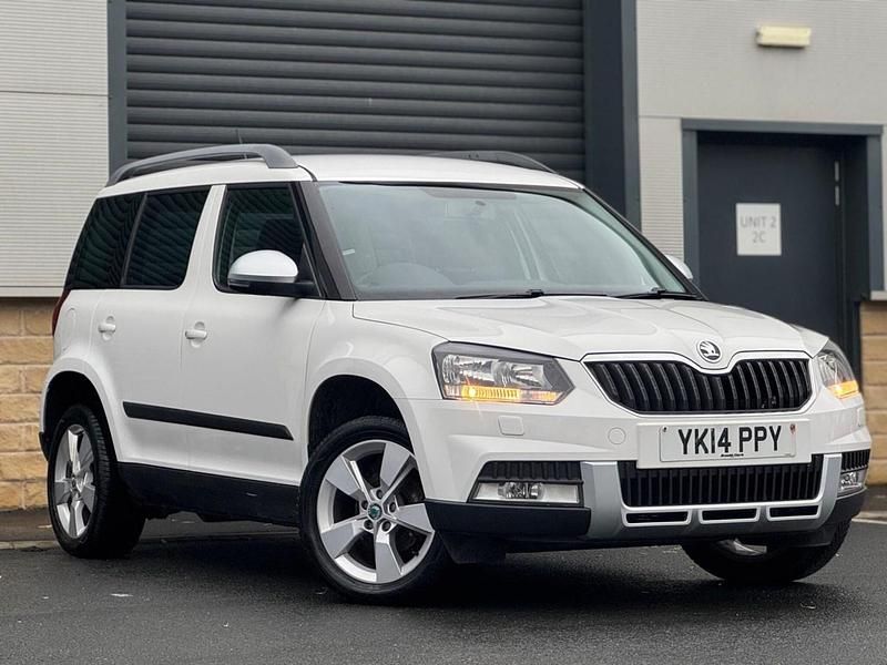 Used Skoda Yeti SE 110 HP (80 kW) 2014 White SUV