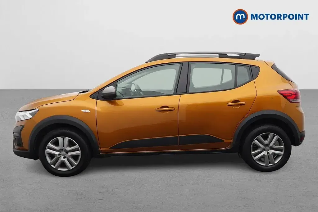 Used Dacia Sandero Expression 2023 Orange Hatchback
