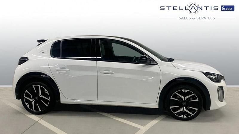 Used Peugeot 208 GT 99 HP (72 kW) 2025 White Hatchback