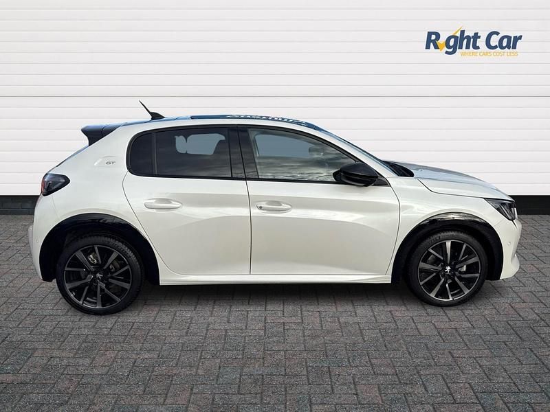 Used Peugeot 208 Premium 2022 White Hatchback
