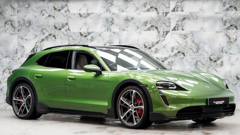 Green Used 2021 Porsche Taycan Cross Turismo Sedan | £49,989 (Good price) - Image 1/4