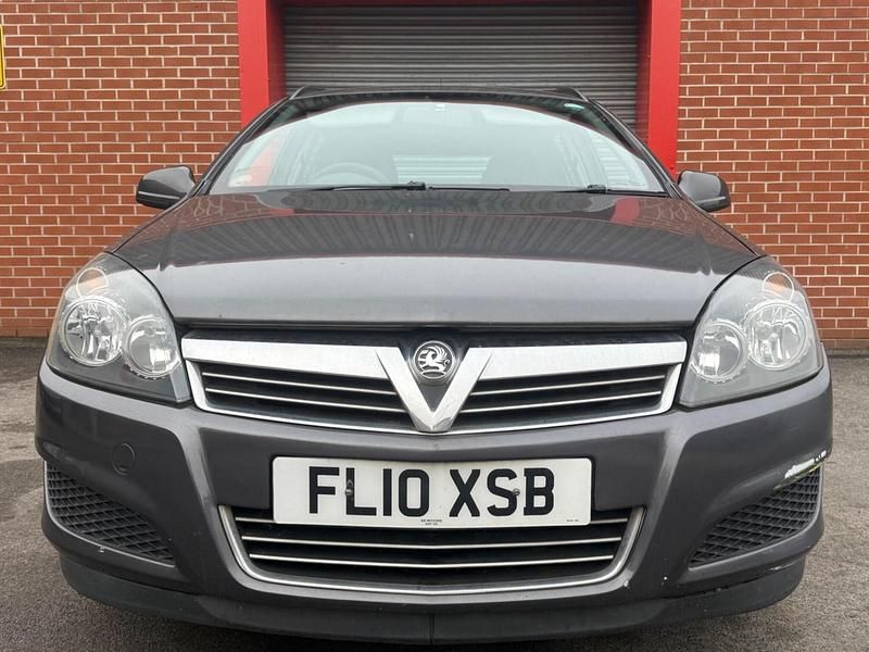 Used Vauxhall Astra 2010 Grey Estate