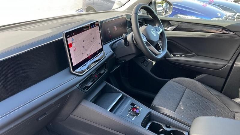 Używany VW Tiguan Match 204 KM (150 kW) 2025 Srebrny SUV