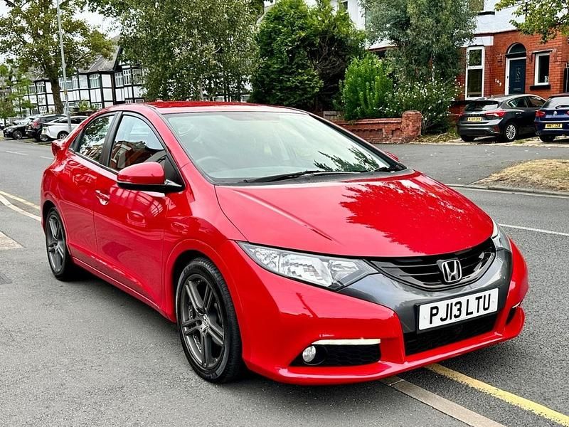 Red Used 2013 Honda Civic Hatchback | £3,999 (Good price) - Image 1/4