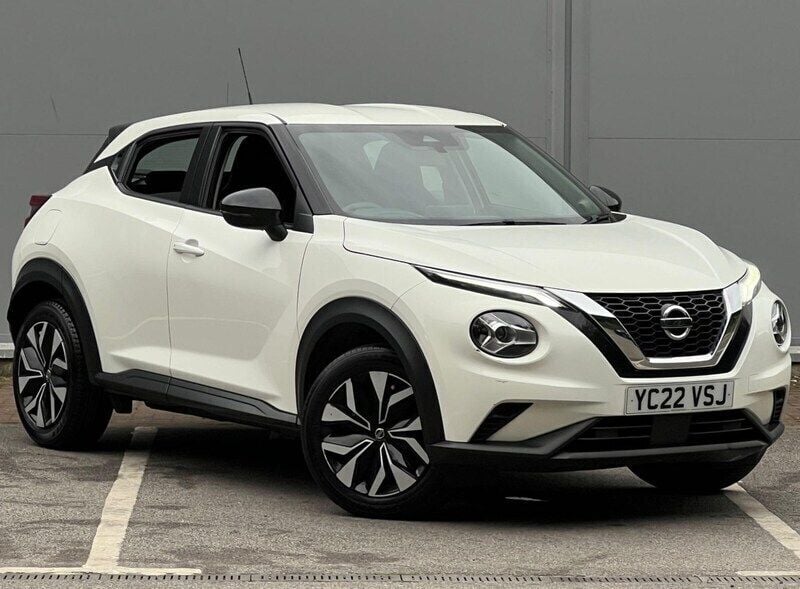 White Used 2022 Nissan Juke Acenta SUV | £11,995 (Fair price) - Image 1/4
