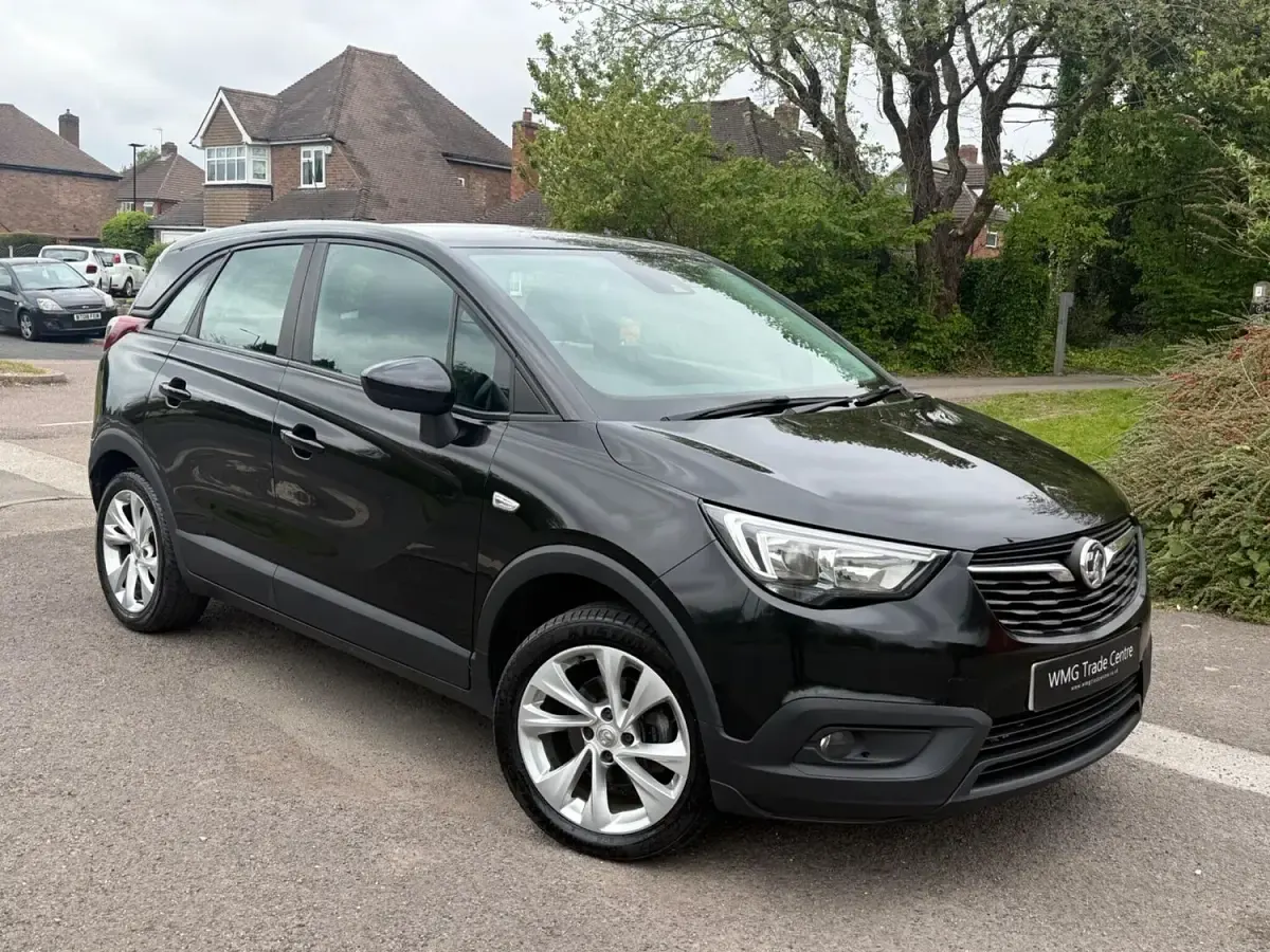 Used Vauxhall Crossland X S 110 HP (80 kW) 2019 Black SUV
