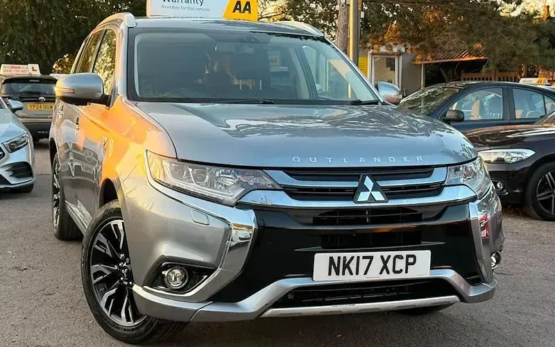 Used Mitsubishi Outlander P-HEV 203 HP (149 kW) 2017 SUV