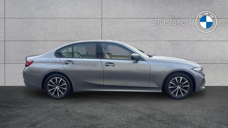 Begagnad BMW 320 Sport Line 181 HK (133 kW) 2023 Grå