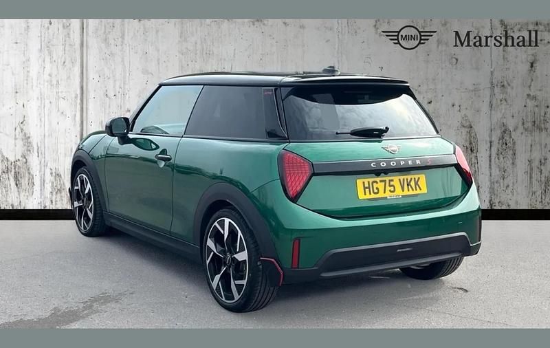 Used Mini Cooper Exclusive 150 kW (204 HP) 2026 British racing green iv Hatchback