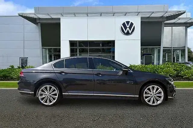 Used VW Passat R-line 150 HP (110 kW) 2019 Grey Sedan