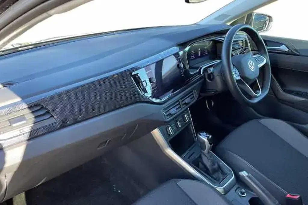 Begagnad VW Polo Match 95 HK (69 kW) 2025 Svart Halvkombi